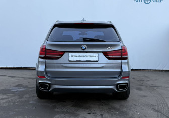 Подержанный автомобиль BMW X5 2014 года (6 фото)