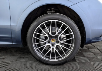 Подержанный автомобиль Porsche Cayenne 2019 года (18 фото)