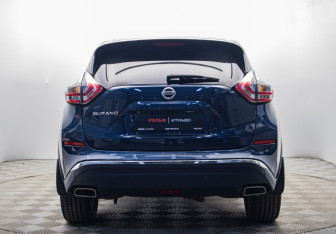 Подержанный автомобиль Nissan Murano Suv 2021 года (4 фото)