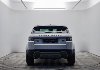 Подержанный автомобиль Land Rover Range Rover Evoque 2015 года (6 фото)