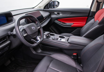 Подержанный автомобиль Changan CS55PLUS 2023 года (10 фото)