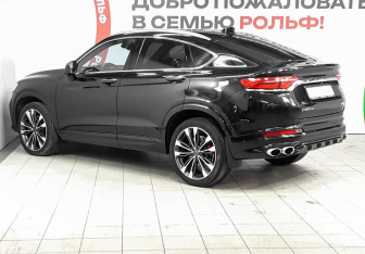 Подержанный автомобиль Geely Tugella 2023 года (6 фото)