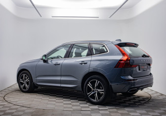 Подержанный автомобиль Volvo XC60 2019 года (7 фото)