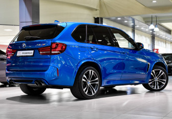 Подержанный автомобиль BMW X5 M 2016 года (4 фото)