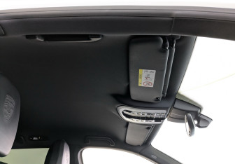 Подержанный автомобиль Porsche Cayenne 2017 года (26 фото)