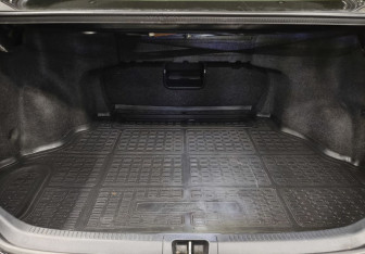 Подержанный автомобиль Toyota Camry Sedan 2015 года (14 фото)