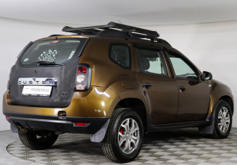 Подержанный автомобиль Renault Duster 2013 года (4 фото)