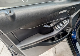 Подержанный автомобиль Mercedes-Benz GLC Coupe 2017 года (19 фото)