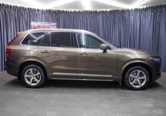 Подержанный автомобиль Volvo XC90 2017 года (4 фото)