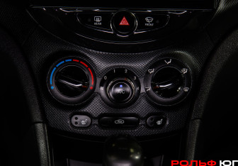 Подержанный автомобиль Hyundai Solaris Sedan 2011 года (12 фото)