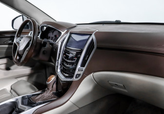 Подержанный автомобиль Cadillac SRX 2013 года (9 фото)