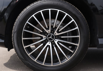 Подержанный автомобиль Mercedes-Benz GLE 2018 года (23 фото)