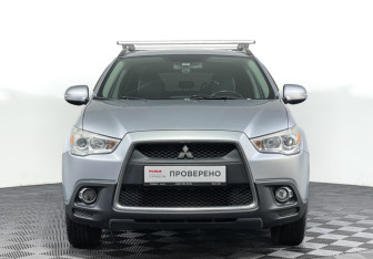 Подержанный автомобиль Mitsubishi ASX 2012 года (2 фото)