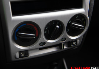 Подержанный автомобиль Hyundai Getz 2010 года (16 фото)