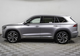 Подержанный автомобиль Geely Monjaro 2023 года (8 фото)