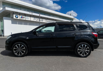 Подержанный автомобиль Nissan Qashqai+2 2012 года (8 фото)