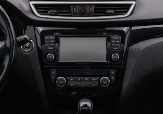 Подержанный автомобиль Nissan Qashqai 2014 года (14 фото)