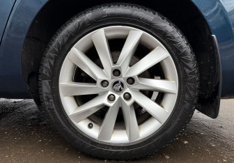 Подержанный автомобиль Skoda Superb Liftback 2017 года (9 фото)