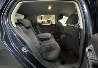 Подержанный автомобиль Volkswagen Golf Hatchback 2012 года (10 фото)