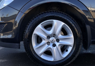 Подержанный автомобиль Opel Astra Hatchback 2014 года (9 фото)