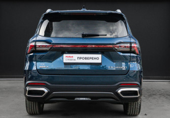 Подержанный автомобиль Geely Okavango 2023 года (5 фото)