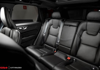 Новый Volvo XC60 2025 (21 фото)
