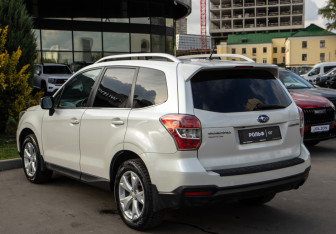 Подержанный автомобиль Subaru Forester Suv 2013 года (5 фото)