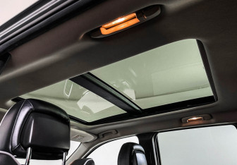 Подержанный автомобиль Jeep Grand Cherokee 2012 года (18 фото)