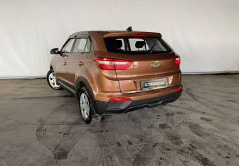 Подержанный автомобиль Hyundai Creta 2017 года (7 фото)