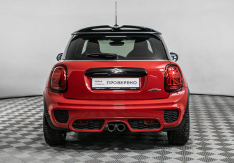Подержанный автомобиль MINI Hatch 2018 года (6 фото)