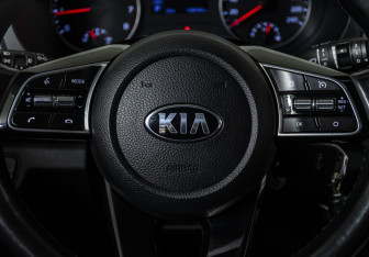 Подержанный автомобиль Kia Seltos 2020 года (11 фото)