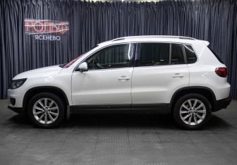Подержанный автомобиль Volkswagen Tiguan 2015 года (8 фото)