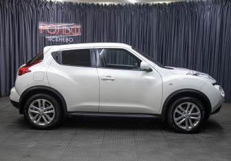 Подержанный автомобиль Nissan Juke 2012 года (4 фото)