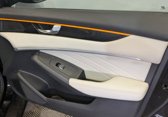 Подержанный автомобиль DongFeng Shine Max 2023 года (22 фото)