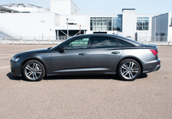Подержанный автомобиль Audi A6 Sedan 2021 года (8 фото)
