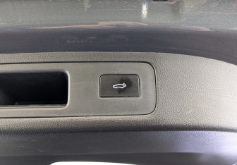 Подержанный автомобиль Geely Okavango 2023 года (27 фото)