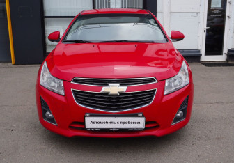Подержанный автомобиль Chevrolet Cruze Hatchback 2013 года (2 фото)
