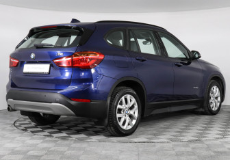 Подержанный автомобиль BMW X1 2017 года (2 фото)