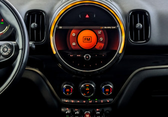 Подержанный автомобиль MINI Countryman 2021 года (15 фото)