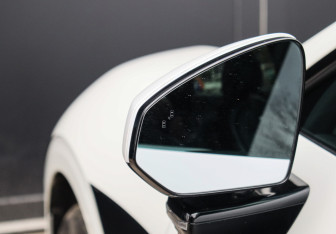 Подержанный автомобиль Zeekr 007 2024 года (20 фото)