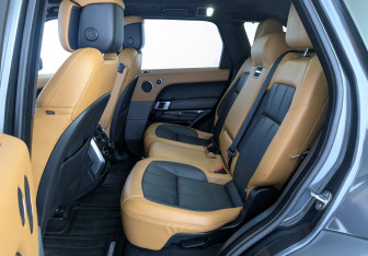 Подержанный автомобиль Land Rover Range Rover Sport 2022 года (12 фото)