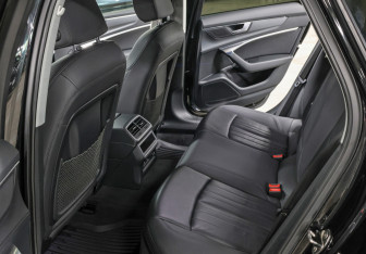 Подержанный автомобиль Audi A6 Sedan 2019 года (12 фото)