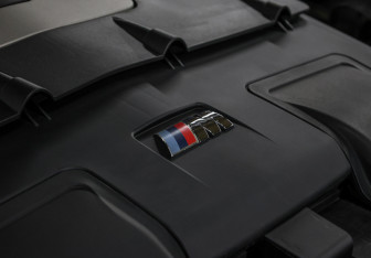 Подержанный автомобиль BMW X6 M 2012 года (31 фото)