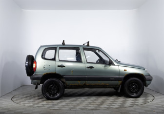 Подержанный автомобиль Chevrolet Niva 2007 года (4 фото)