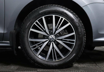 Подержанный автомобиль Volkswagen Jetta Sedan 2016 года (9 фото)