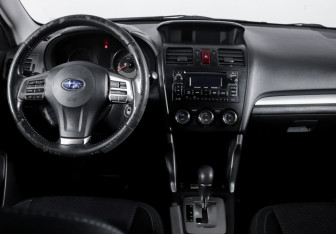 Подержанный автомобиль Subaru Forester Suv 2013 года (11 фото)