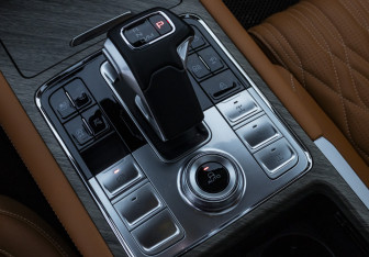 Подержанный автомобиль Tank 500 2023 года (18 фото)