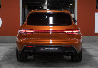 Подержанный автомобиль Porsche Macan 2021 года (6 фото)