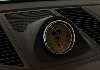 Подержанный автомобиль Porsche Macan 2017 года (20 фото)