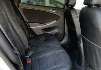 Подержанный автомобиль Hyundai Solaris Sedan 2012 года (20 фото)